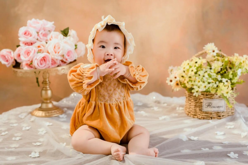 黄石宝宝吐舌头怎么回事 黄石宝宝吐舌头怎么回事